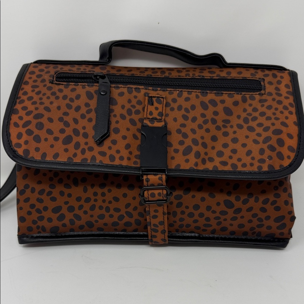 Women’s Dockatot Diaper Clutch with Baby  Changing Pad  Leopard/Cheetah